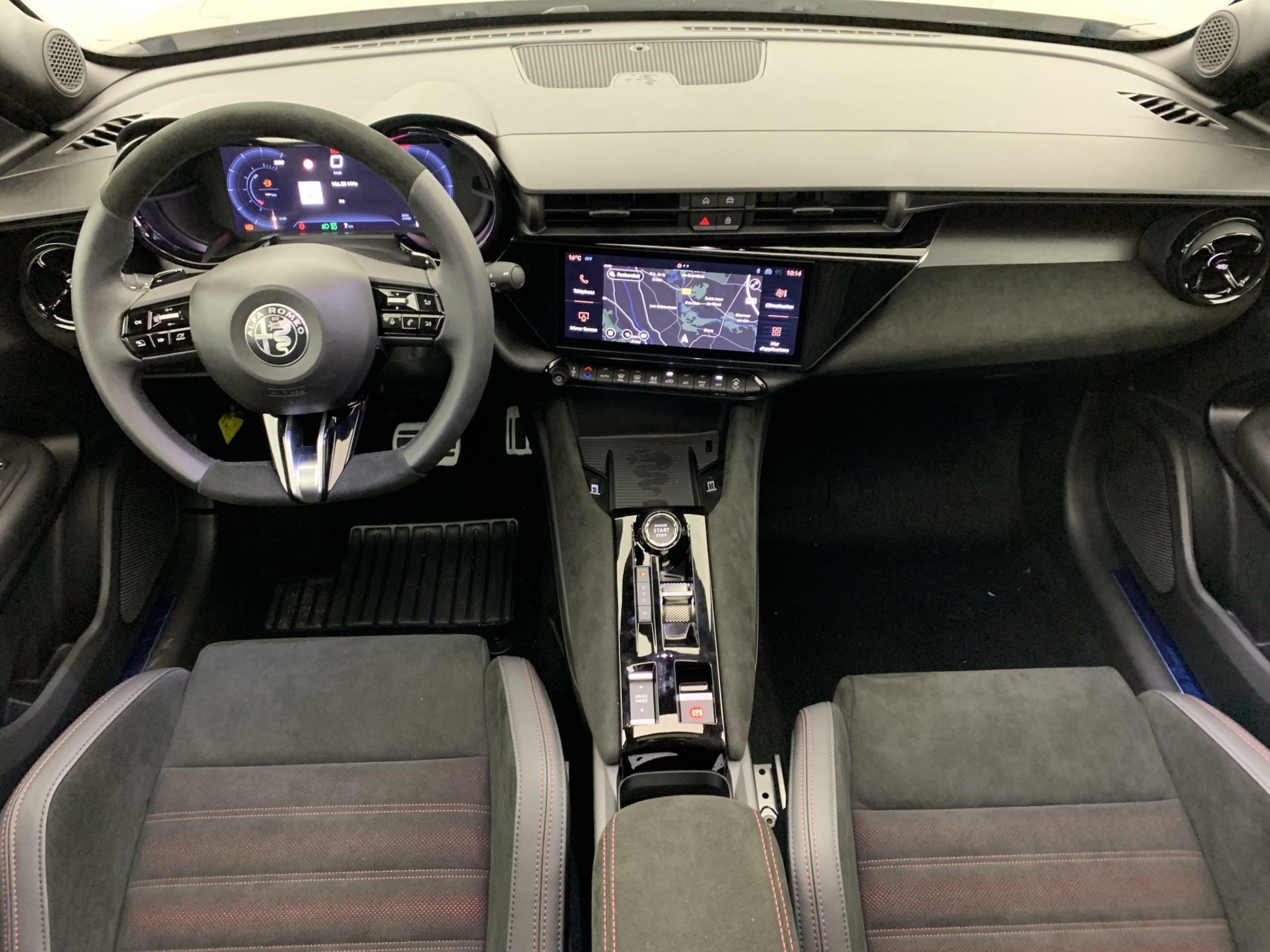 ALFA ROMEO JUNIOR 1.2 IBRIDA 145CH EDCT6 SPECIALE-12