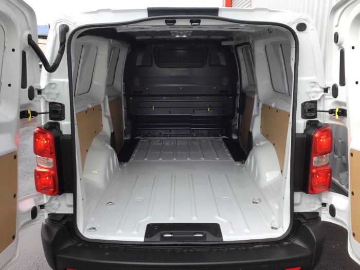 Citroën JUMPY FOURGON FGN XL BLUEHDI 145 BVM6-09