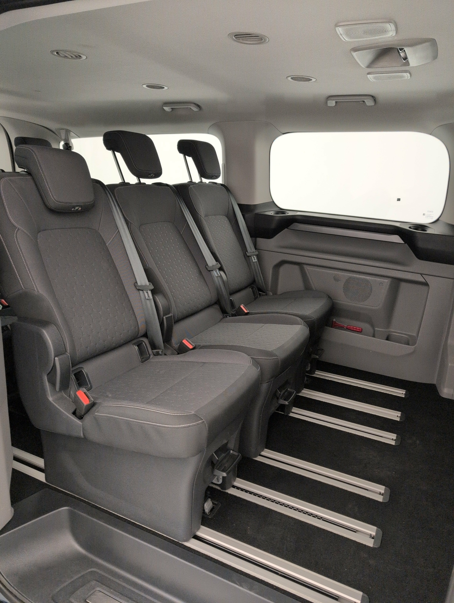 Ford Tourneo Custom 320 L2H1 2.0 EcoBlue 150CH Titanium-11