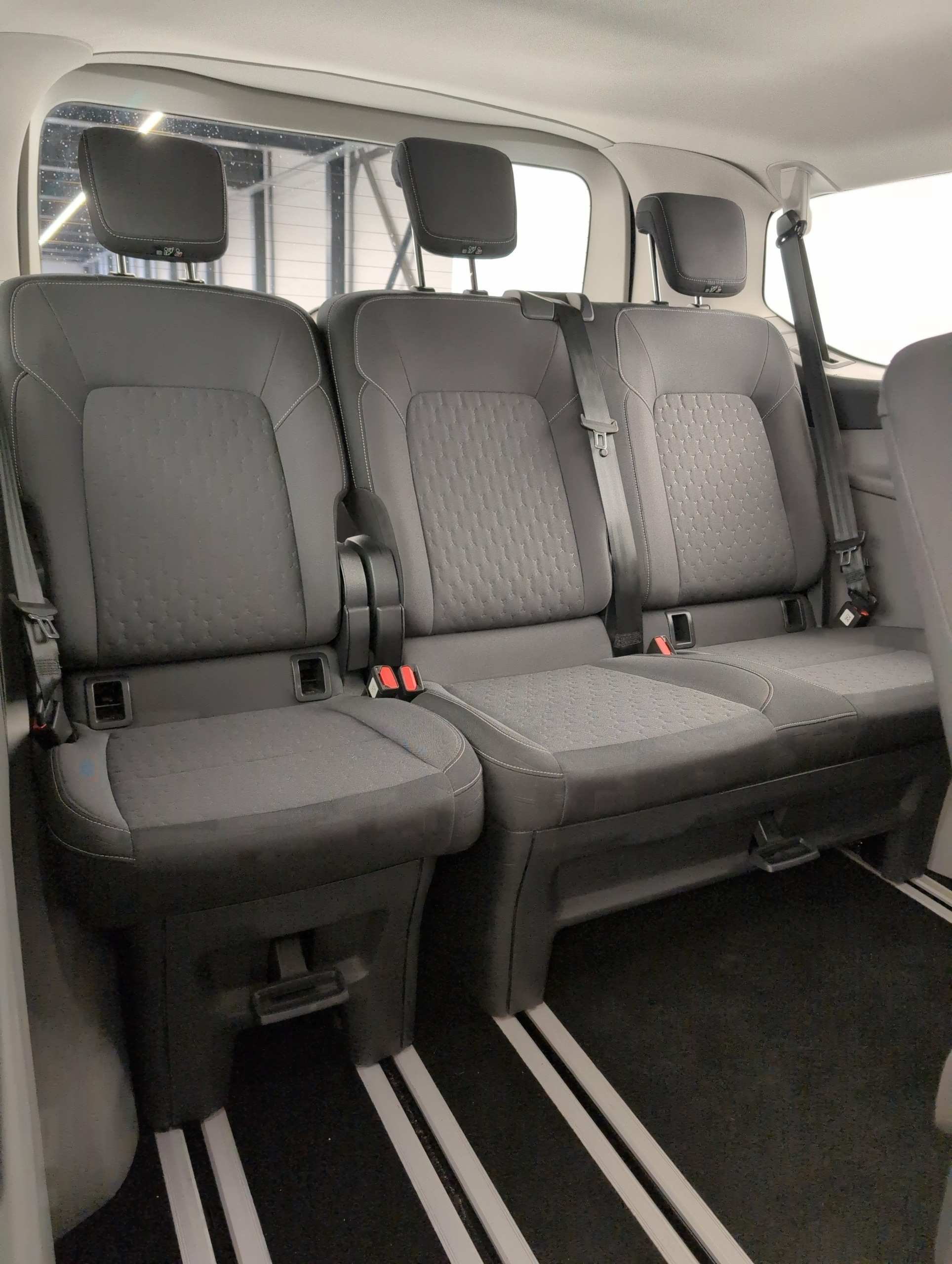 Ford Tourneo Custom 320 L2H1 2.0 EcoBlue 150CH Titanium-12