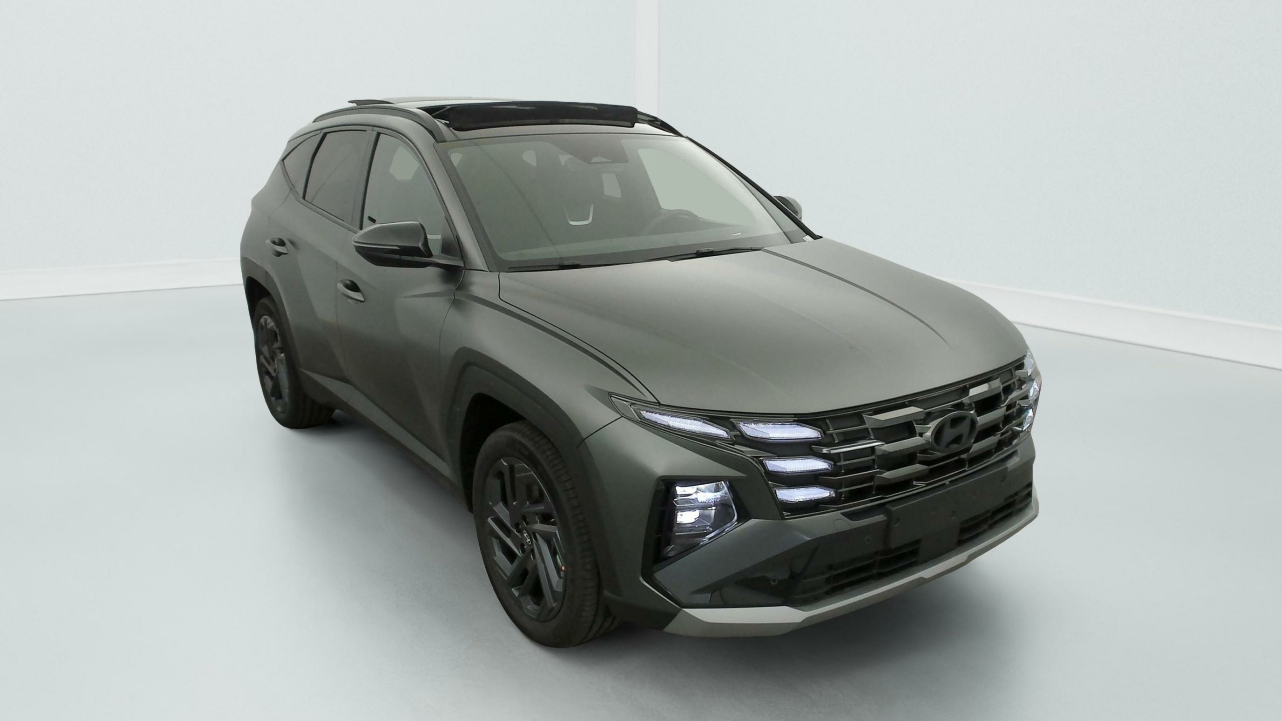 Hyundai Tucson 1.6 T-GDI 215 Hybrid BVA6-01