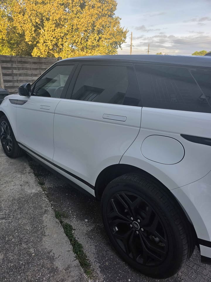 Land Rover Range Rover Evoque-02