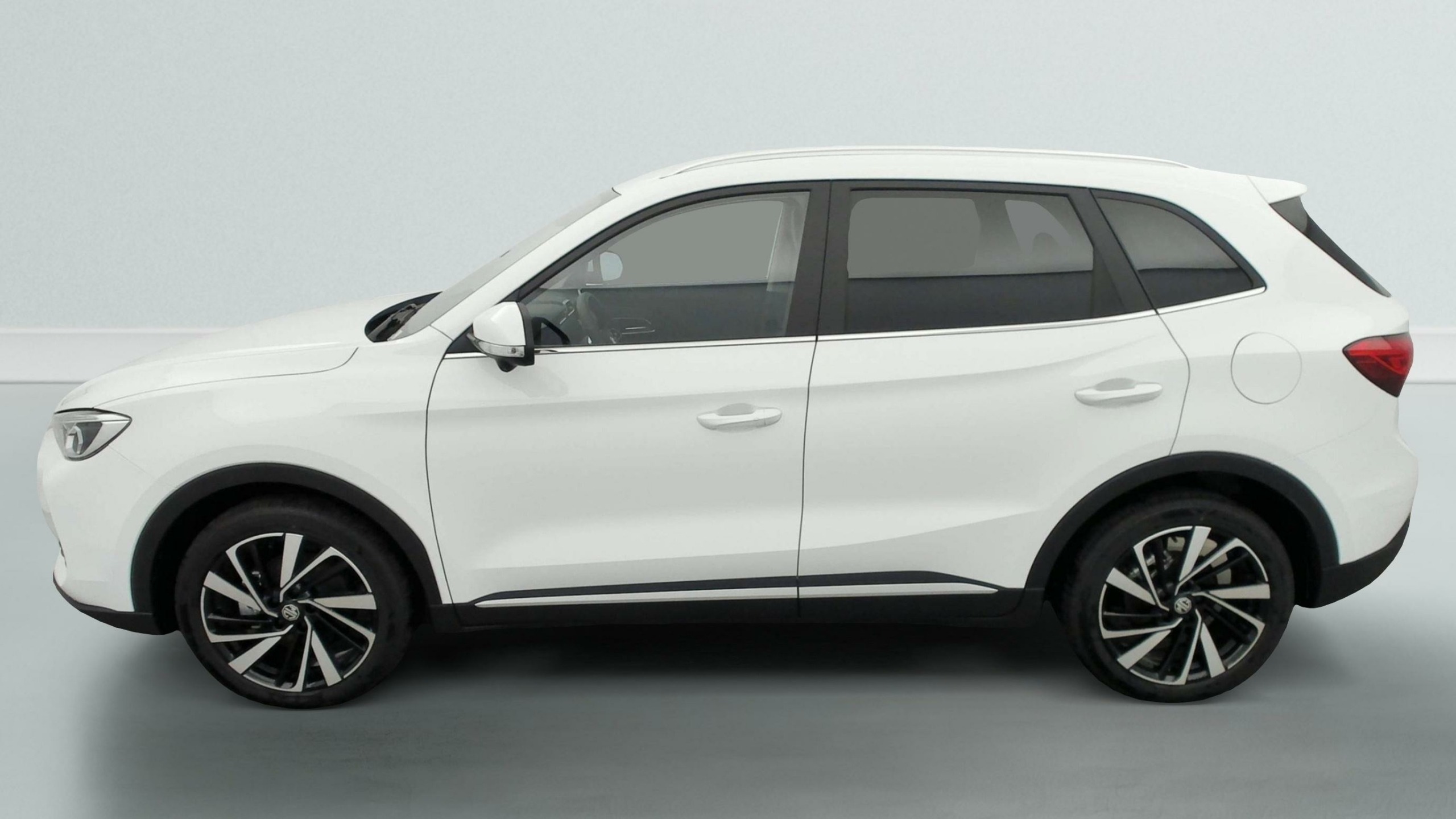 MG ZS Hybrid 197ch Luxury-04