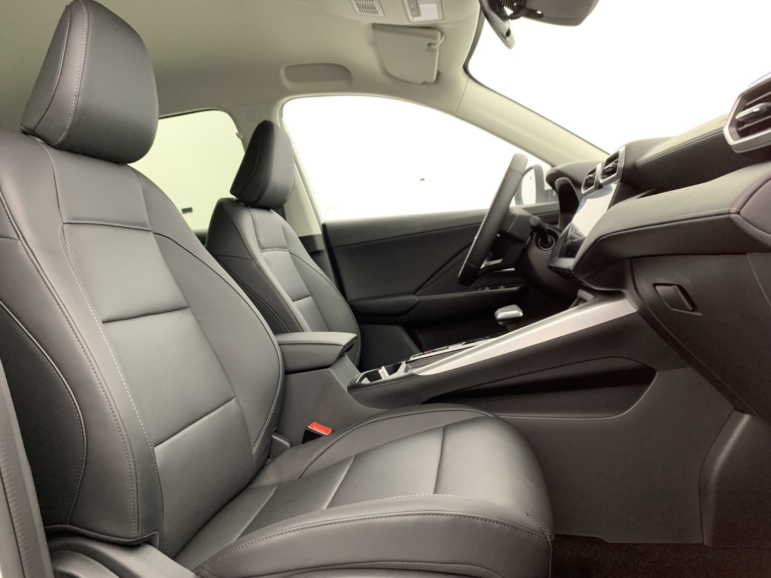 MG ZS Hybrid 197ch Luxury-10