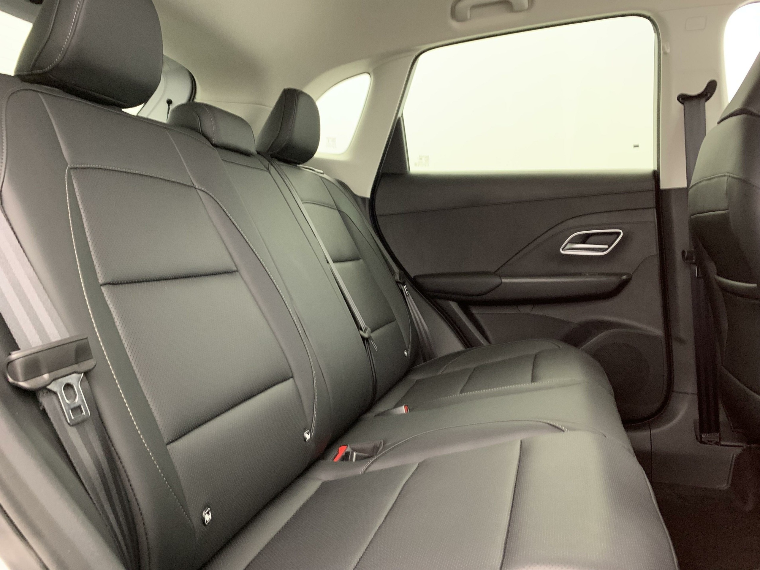 MG ZS Hybrid 197ch Luxury-11