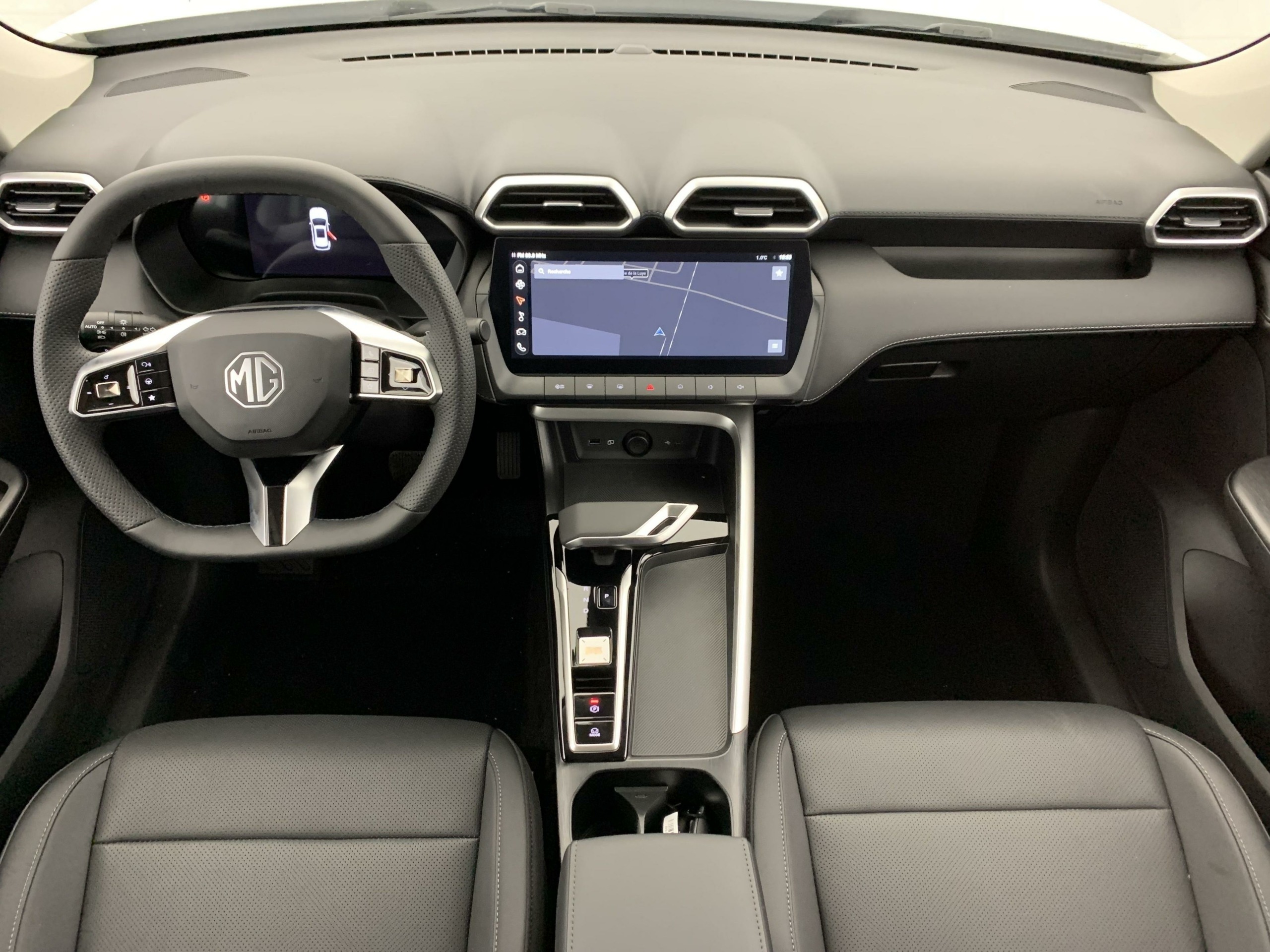 MG ZS Hybrid 197ch Luxury-13