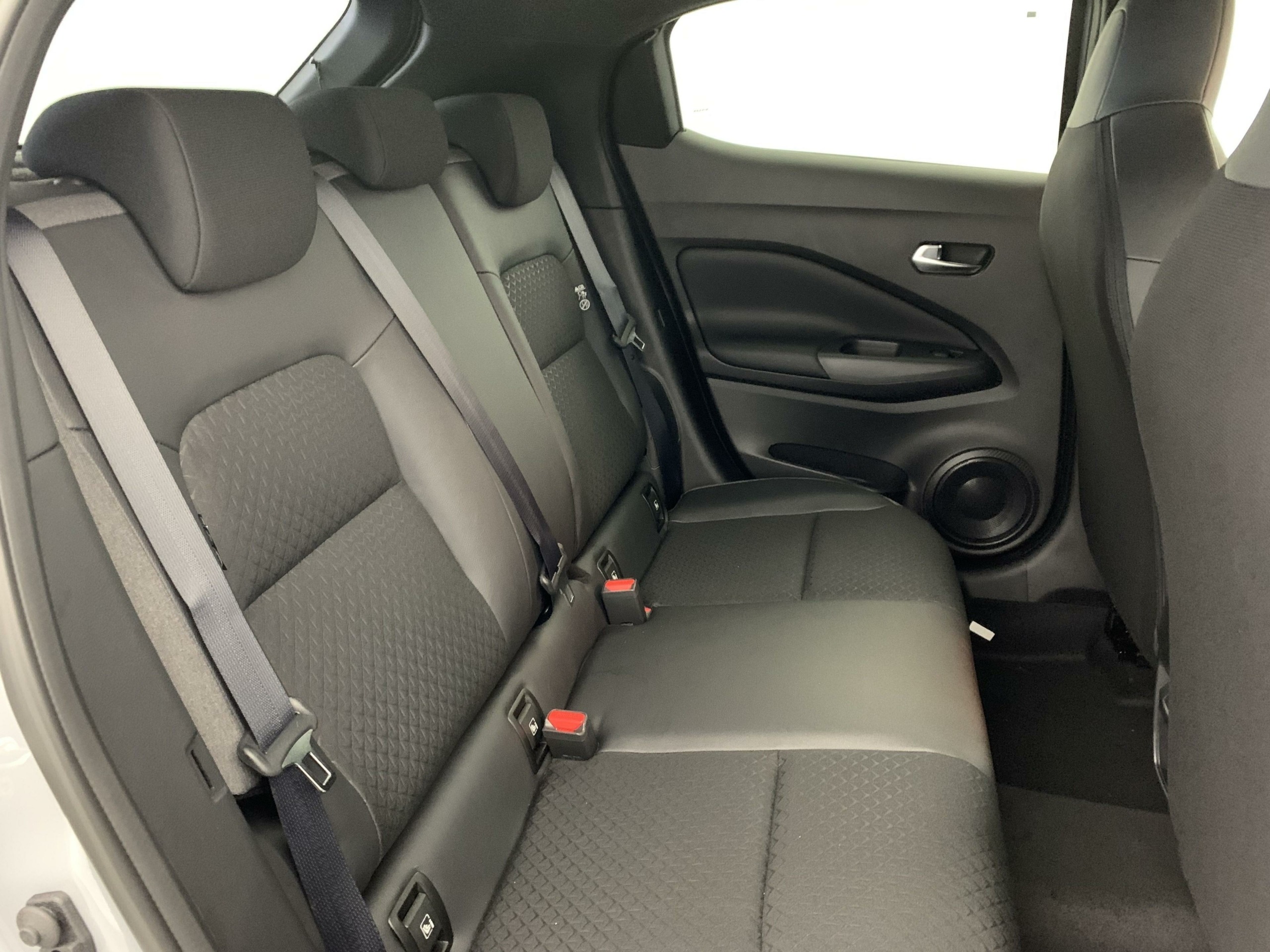 Nissan JUKE HYBRID 143 N-CONNECTA-08