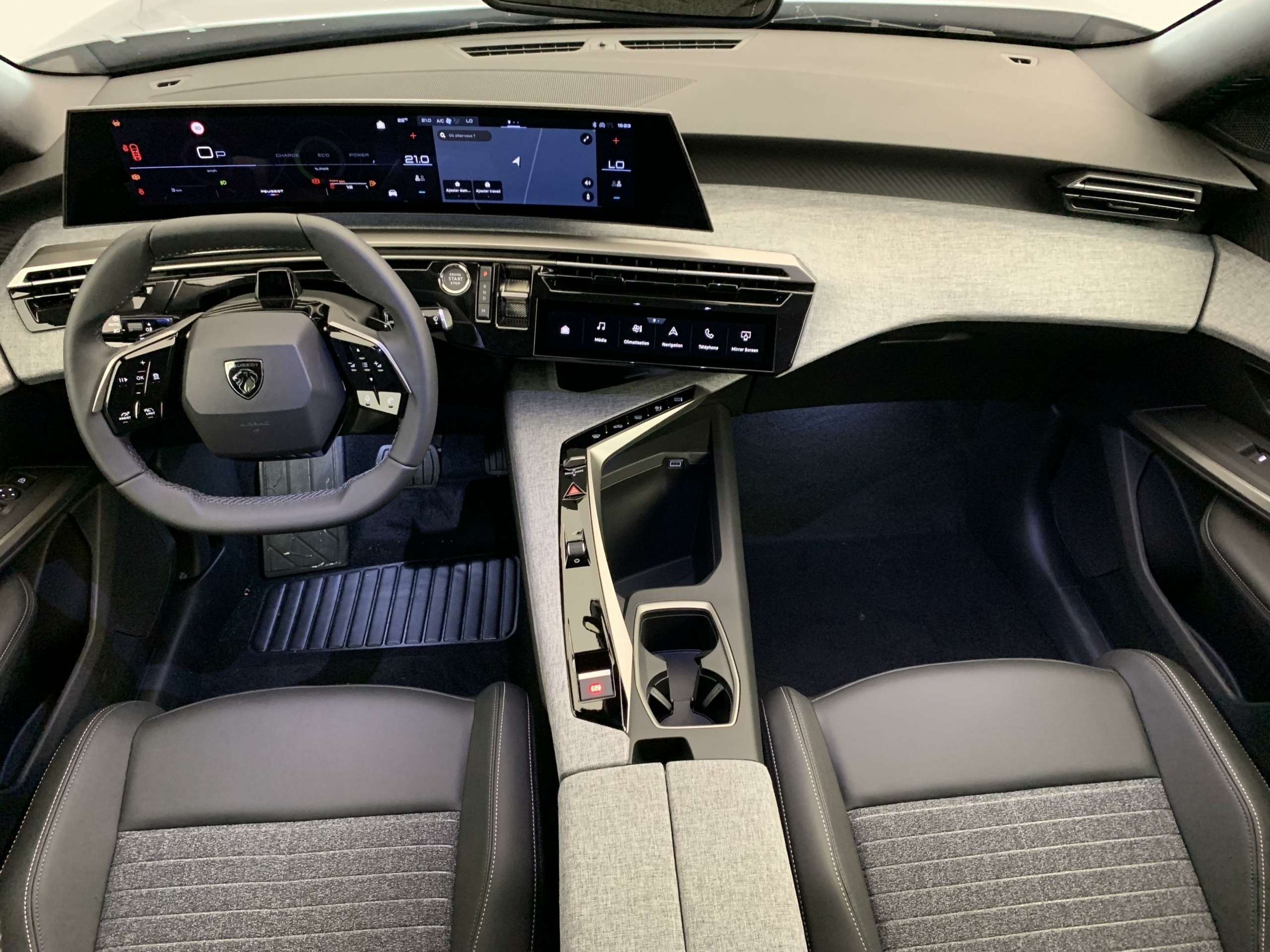 Peugeot 5008 HYBRID 145 CH E-DCS6 ALLURE-12