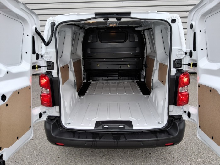 Peugeot EXPERT FOURGON FGN M BLUEHDI 09