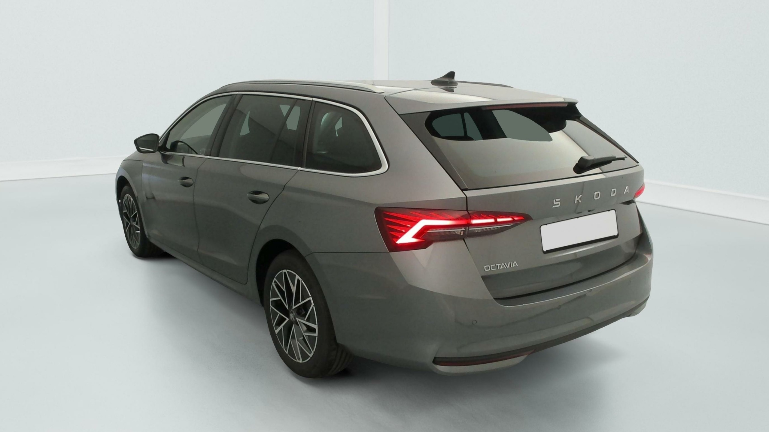 Skoda Octavia Combi 2.0 TDI 150CH-05