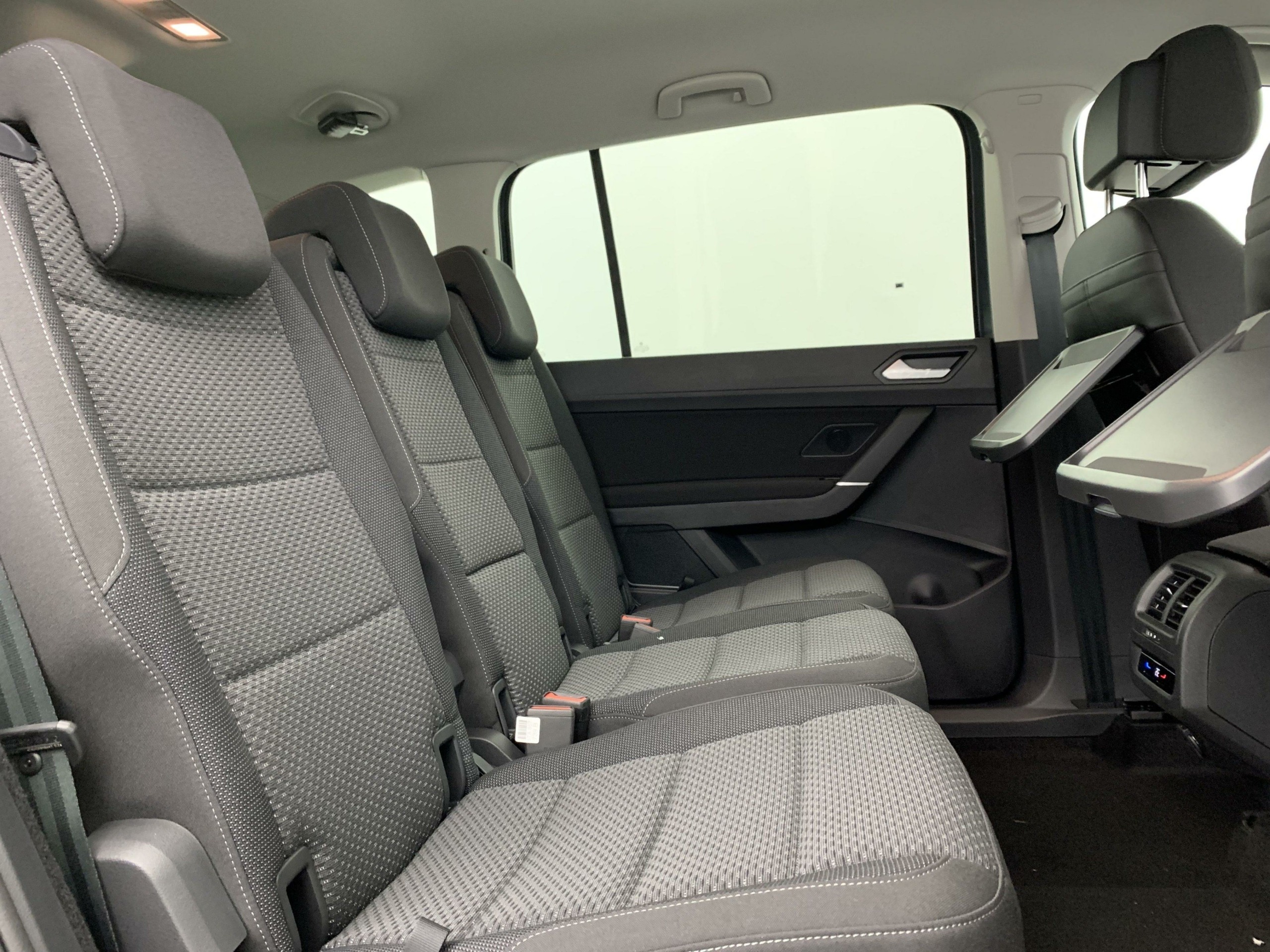 VOLKSWAGEN TOURAN 1.5 TSI EVO 150 DSG7 7PL VW EDITION-10