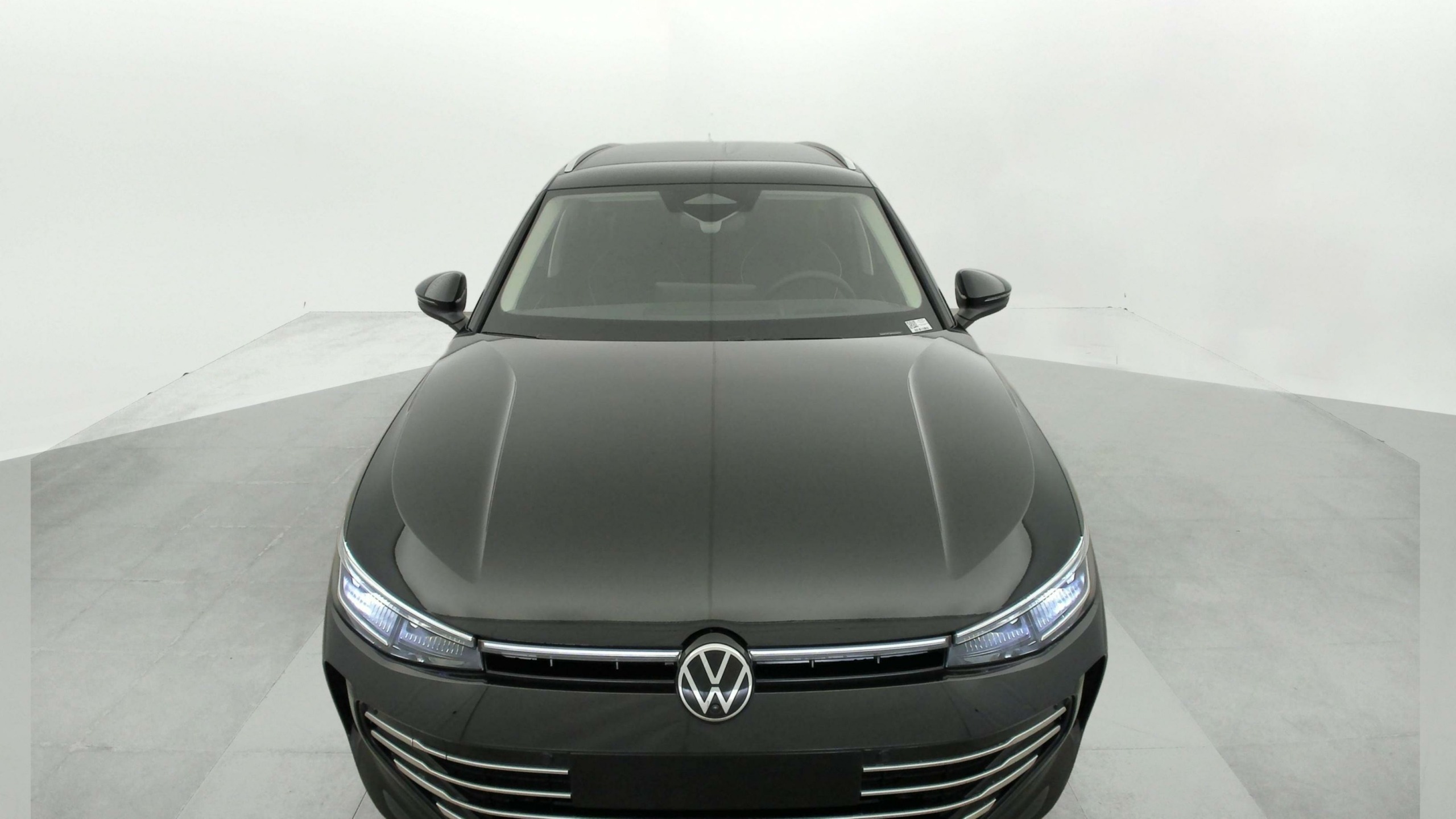 Volkswagen Passat 1.5 eTSI OPF 150 DSG7 02