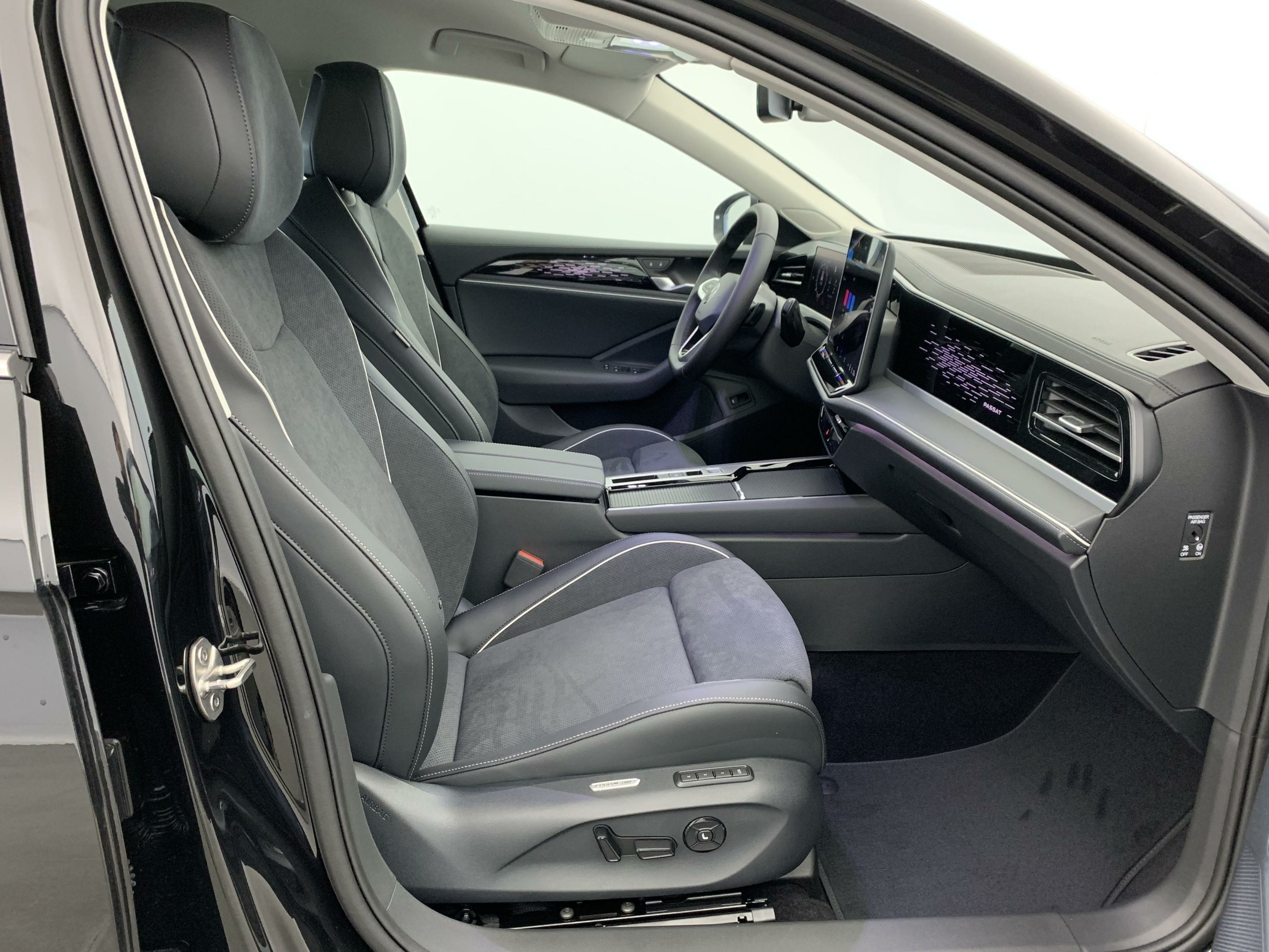 Volkswagen Passat 1.5 eTSI OPF 150 DSG7 09