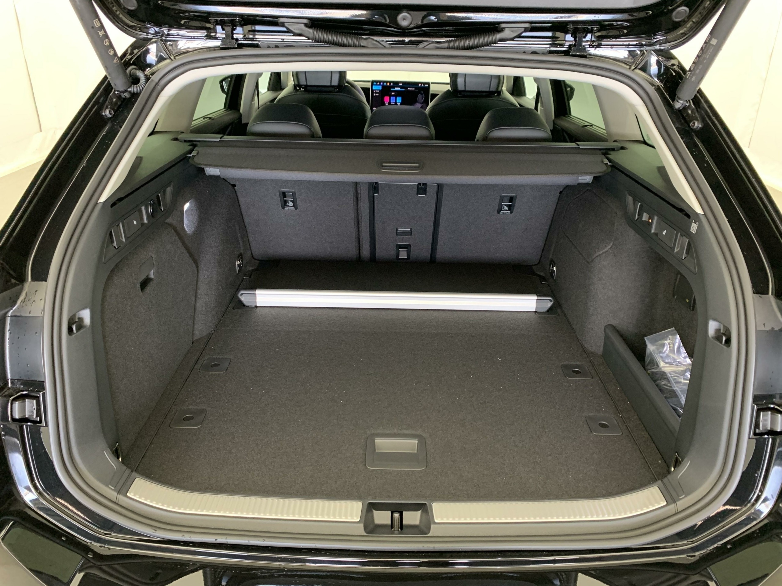 Volkswagen Passat 1.5 eTSI OPF 150 DSG7 11